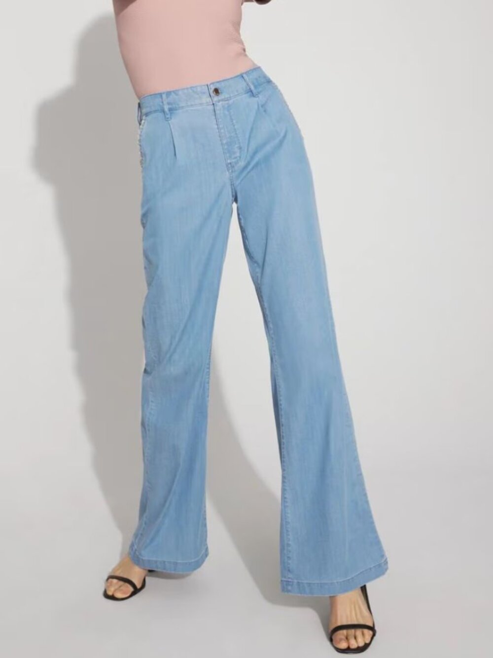 nwt white house black market flowy wide leg chain trim jeans pants 4